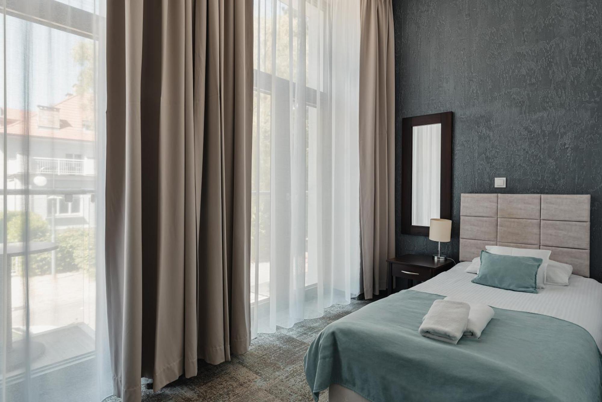 Rewita Korab Hotell Sopot Exteriör bild