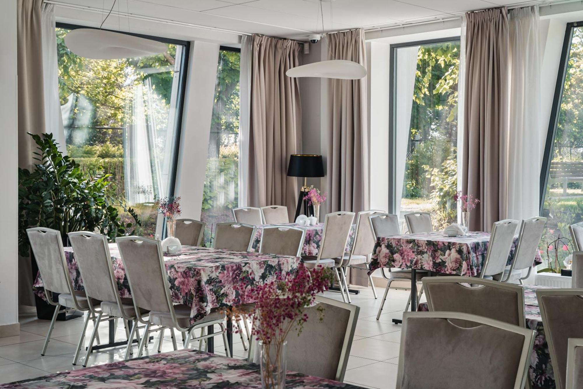 Rewita Korab Hotell Sopot Exteriör bild